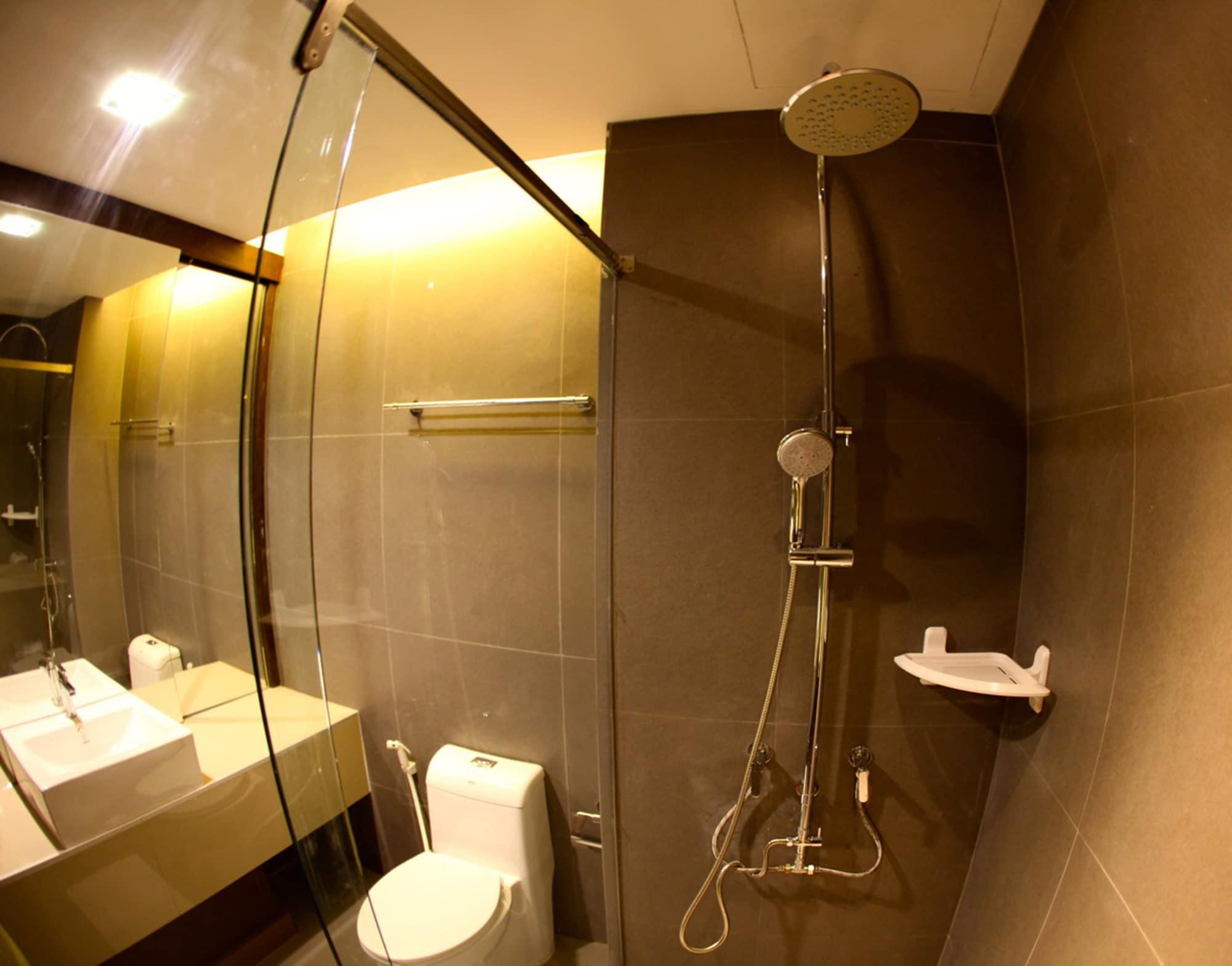 The Bangkok Major Suite Екстер'єр фото
