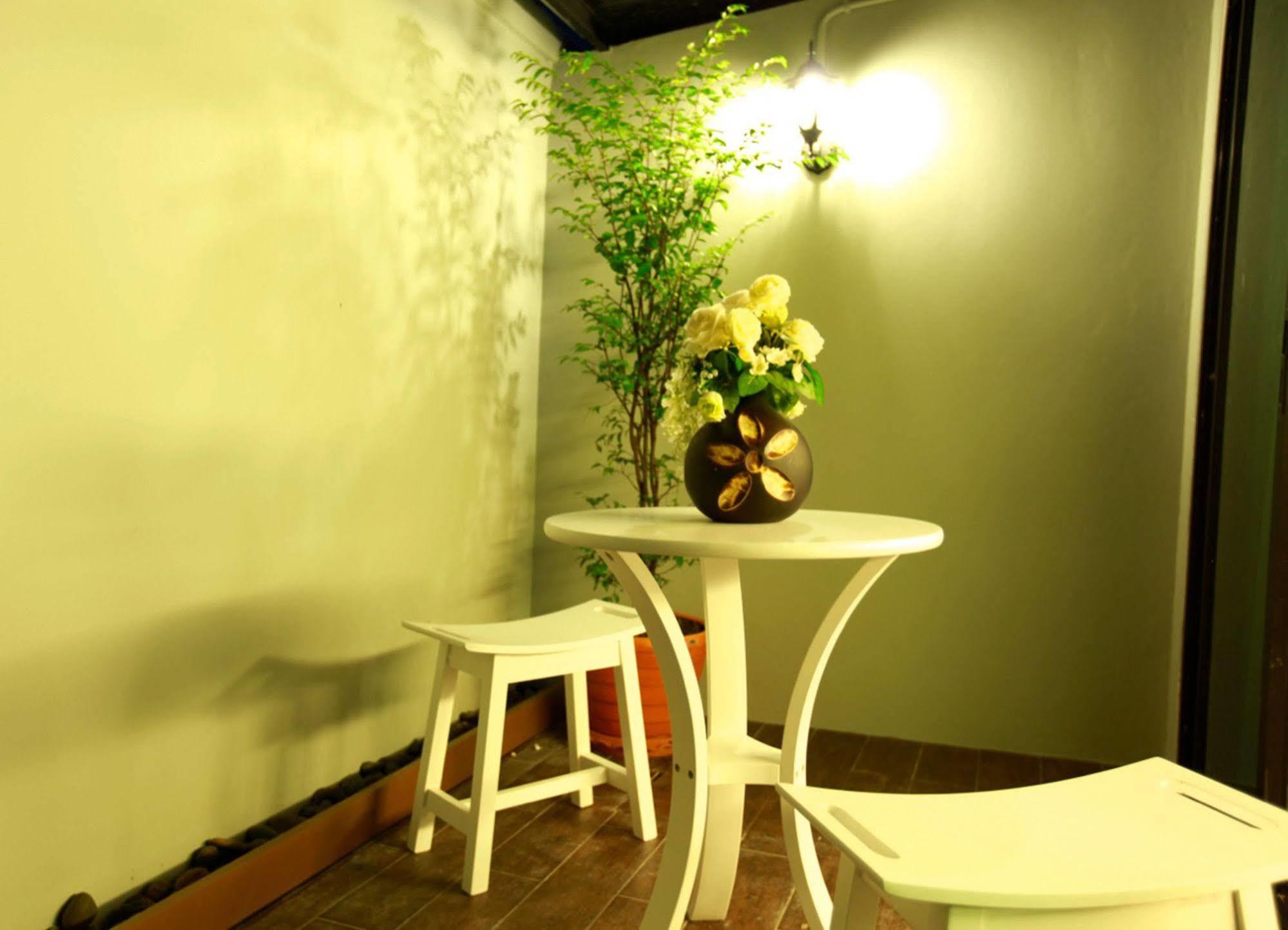 The Bangkok Major Suite Екстер'єр фото